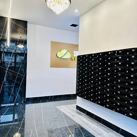 Sky Double Studio * Bucarest